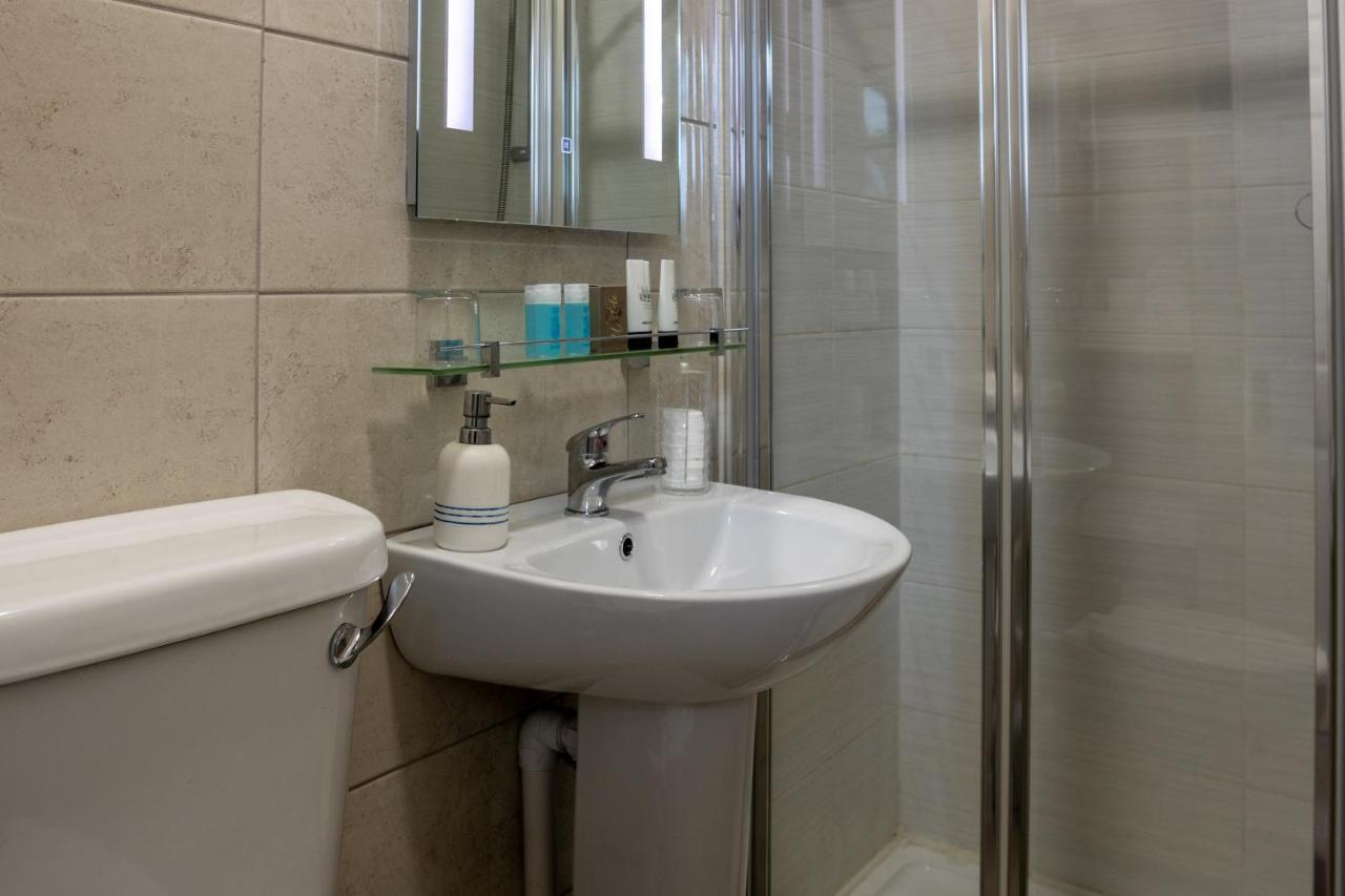 The Waterfront (Adults Only) Hotel Dingle Ngoại thất bức ảnh